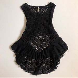 Free People Lace keyhole back top